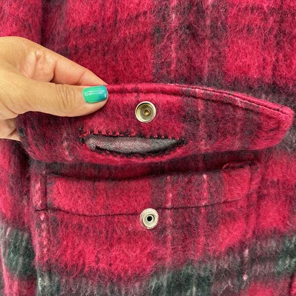 Wool blend shacket bomber pink red green in color lined oversized size L cabin - Picture 4 of 8